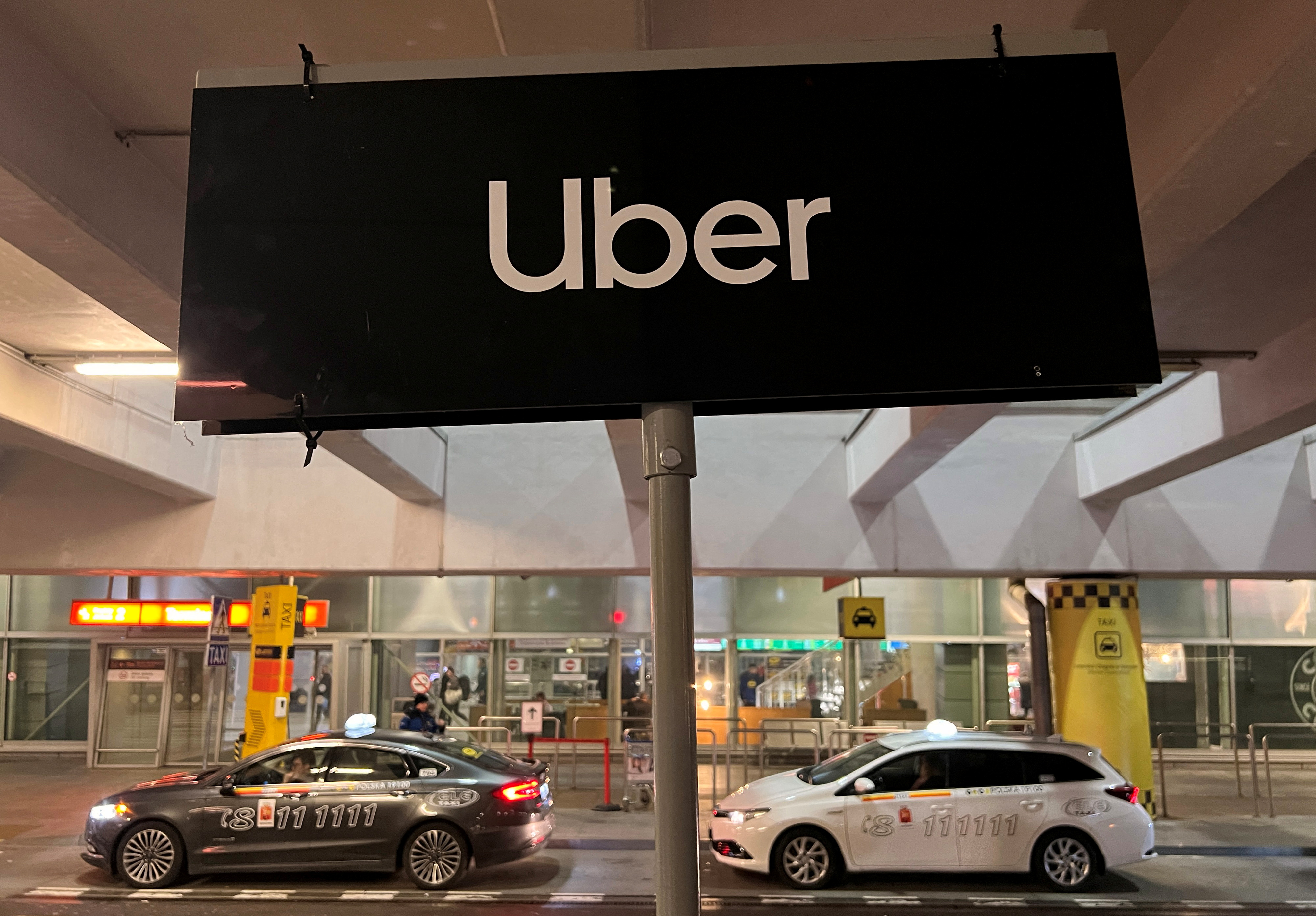 Uber'den Büyük Küçülme Kararı: 3 Bin 300 Kişi İşten Çıkarılacak