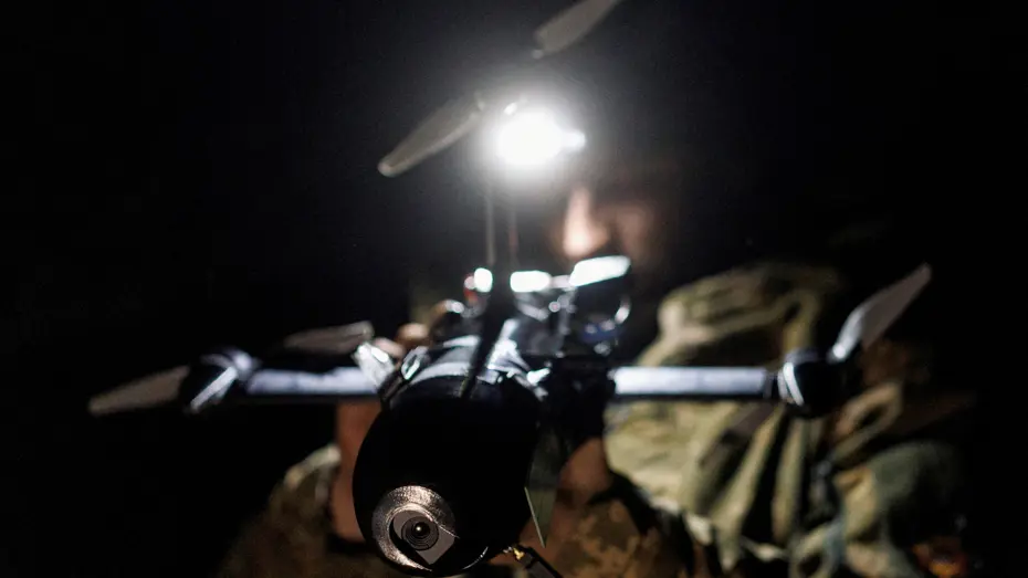 Ukrayna'nın Yeni Savunma Teknolojisi: Yapay Zeka Destekli Otonom Drone Sürüleri