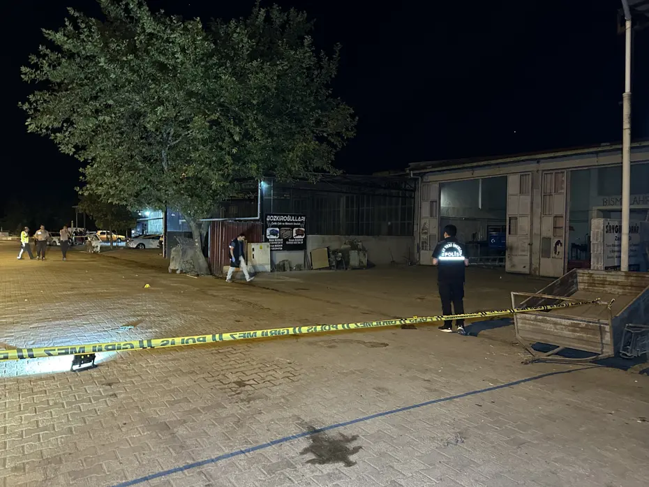 Uşak'ta Esnaf Kavgası Kanlı Bitti: 13 Kişi Yaralandı