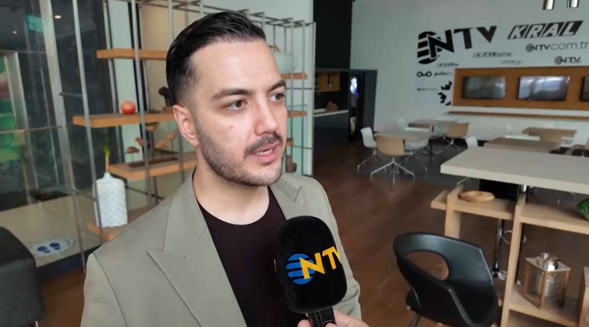 Yağız Sabuncuoğlu Açıkladı: Galatasaray Dursun Özbek'in Favorisi İçin Teklifi 10 Milyon Euro Artırıyor