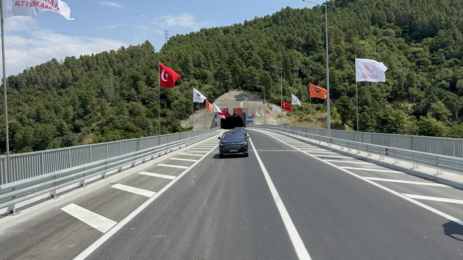 Yalova'da Ulaşım Rahatlıyor: 19 Dakikalık Yol 3 Dakikaya Düşecek