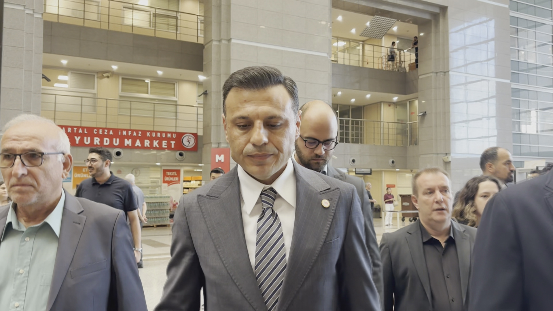 Yeni Parti İstanbul İl Başkanı Özgür Çelik İfade Vermek İçin Adliyede