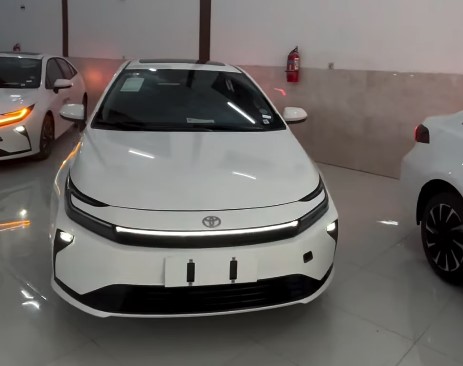 Yenilenen Toyota Corolla Yollara Çıktı: İşte Komşuda Satışa Sunulan Yeni Modelin Detayları