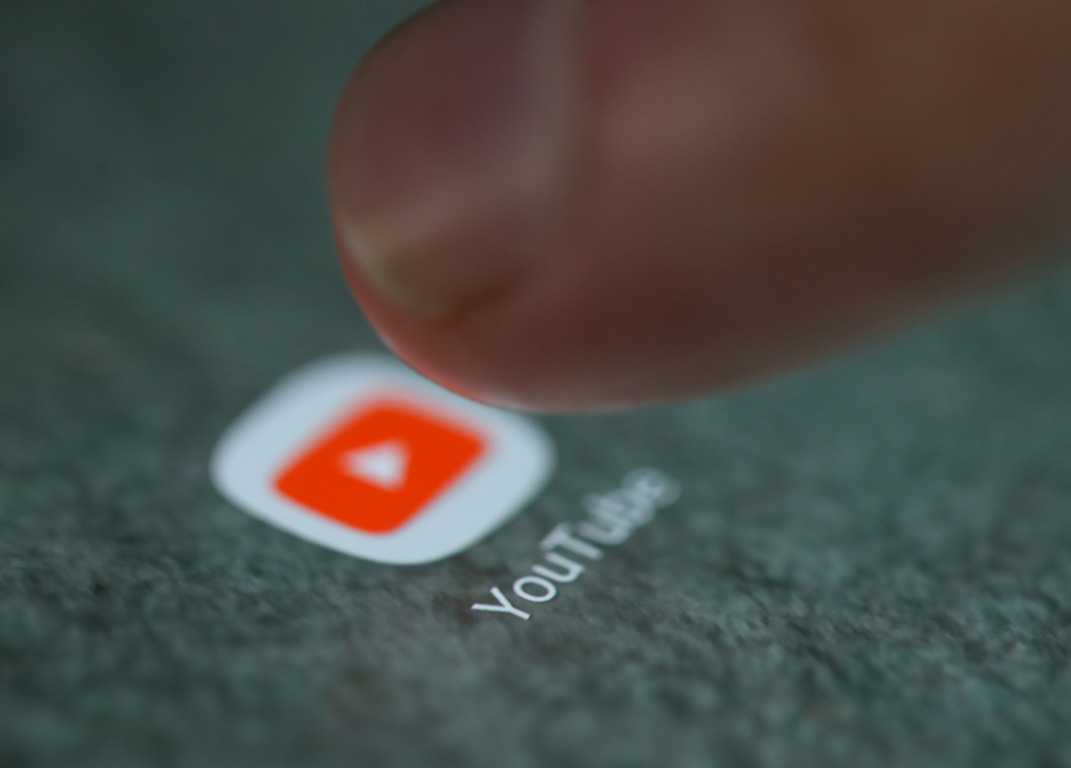 YouTube Para Kazanma Şartlarını Zorlaştırıyor: İzlenme Eşiği İki Katına Çıkacak