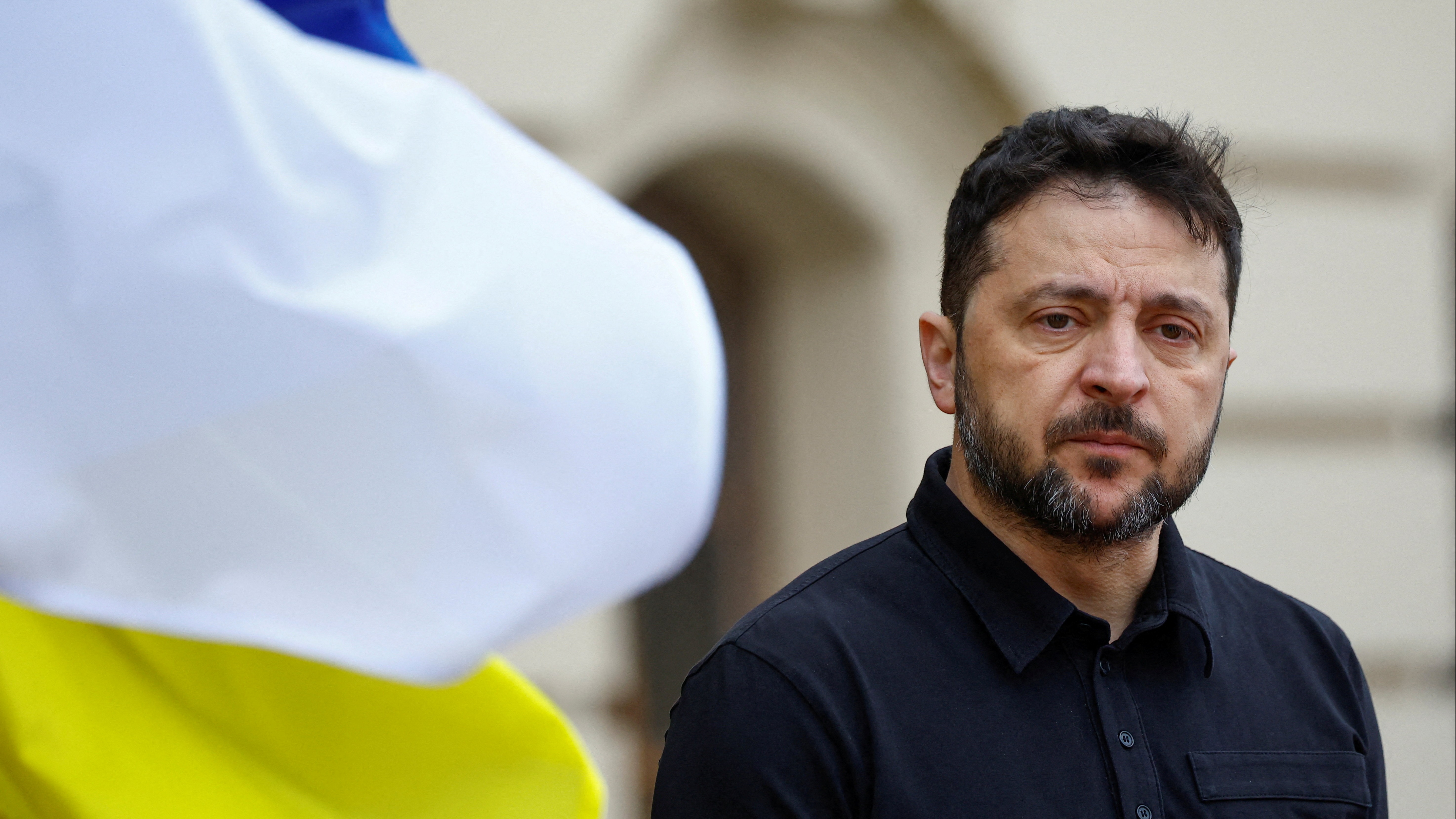 Zelenski'den Rusya Hava Sahası İçin Kritik Uyarı ve Uçuş İptalleri