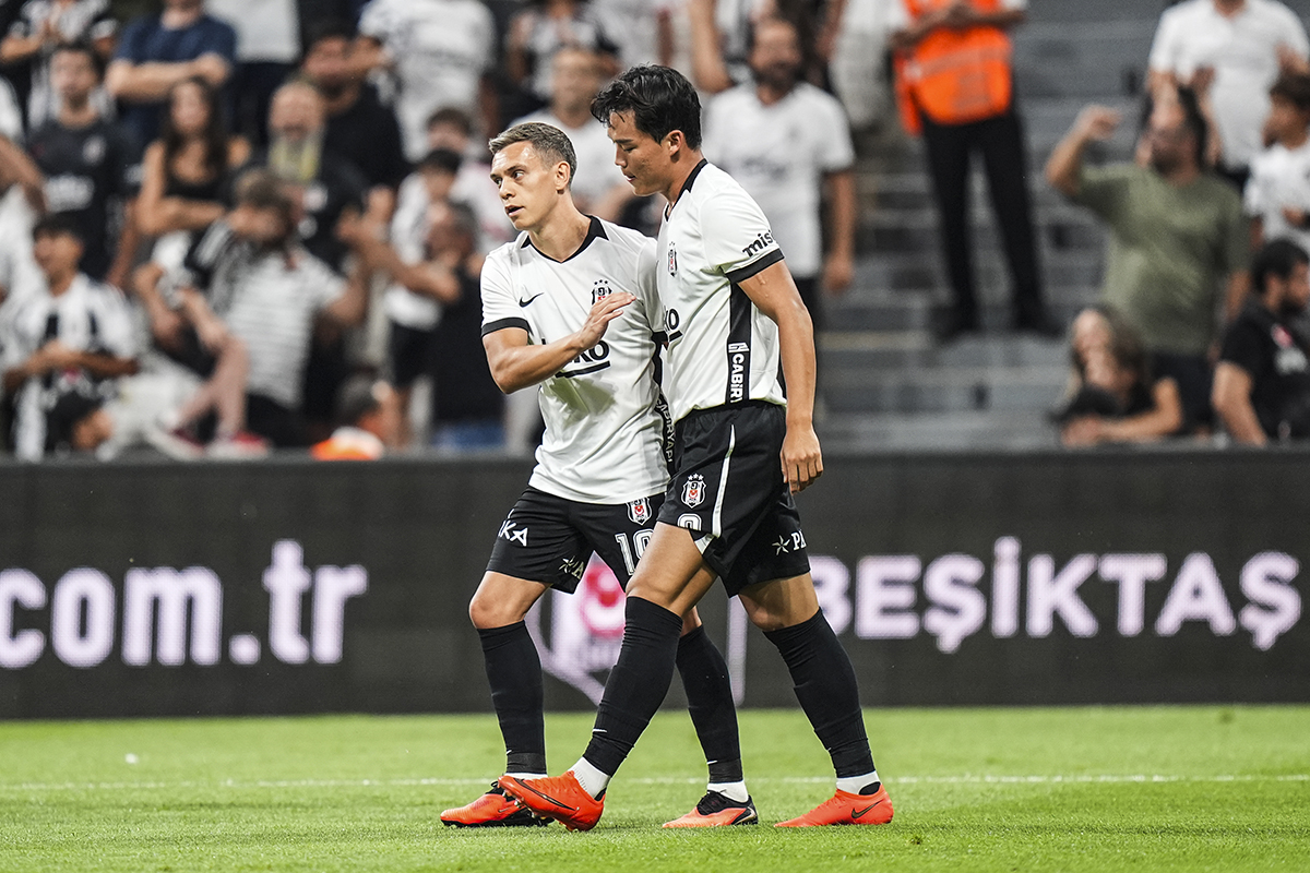 Zorunlu Değişiklik: Beşiktaş'ın Yıldızı Leandro Trossard Sakatlandı